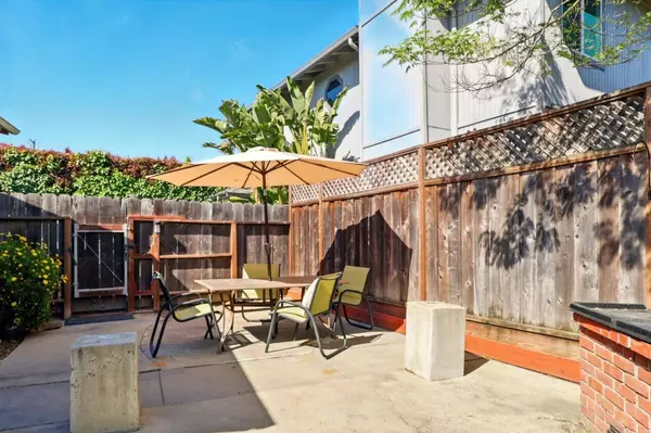 640 17th AVE, Santa Cruz, CA 95062