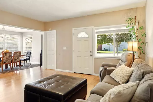 640 17th AVE, Santa Cruz, CA 95062