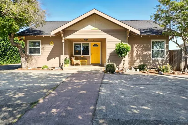 640 17th AVE, Santa Cruz, CA 95062