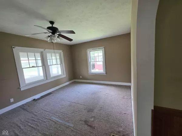 5325 E 10th ST, Indianapolis, IN 46219