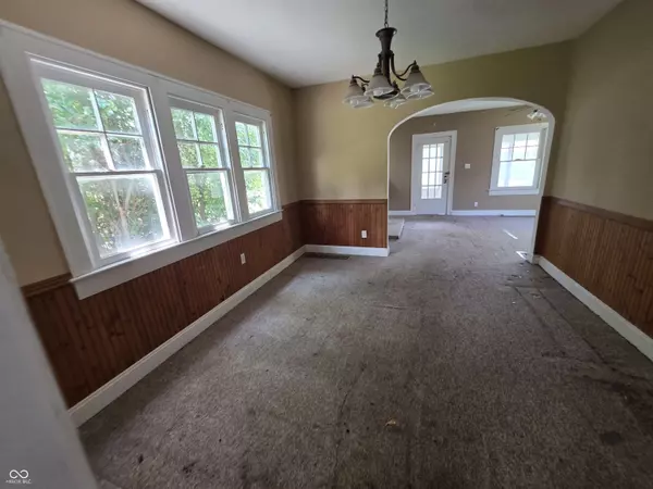 5325 E 10th ST, Indianapolis, IN 46219