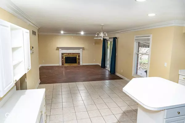 4433 Foxmoor DR, Newburgh, IN 47630