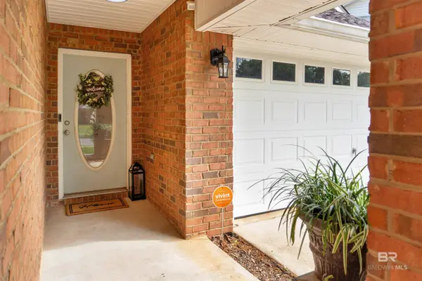 8254 S Magnolia Village Drive, Mobile, AL 36695