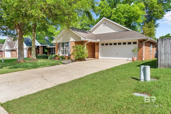 8254 S Magnolia Village Drive, Mobile, AL 36695