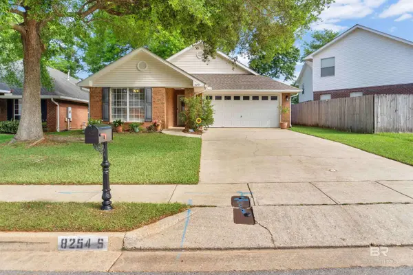 8254 S Magnolia Village Drive, Mobile, AL 36695