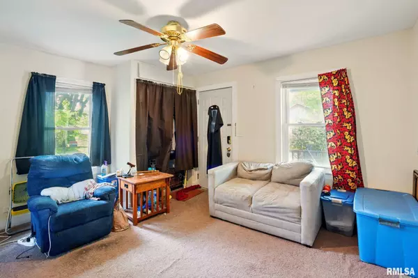 2023 LECLAIRE ST, Davenport, IA 52803