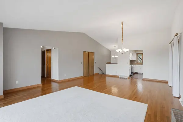 4828 6th Avenue DR, Moline, IL 61265