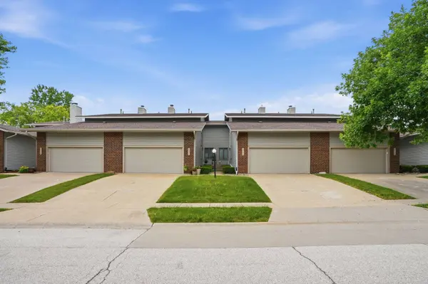4570 Bunker Hill DR, Bettendorf, IA 52722