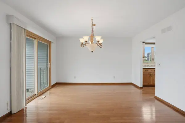 4570 Bunker Hill DR, Bettendorf, IA 52722