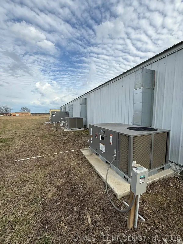 3,000 sqft Warehouse is Climate Controlled via Five HVAC Package Units