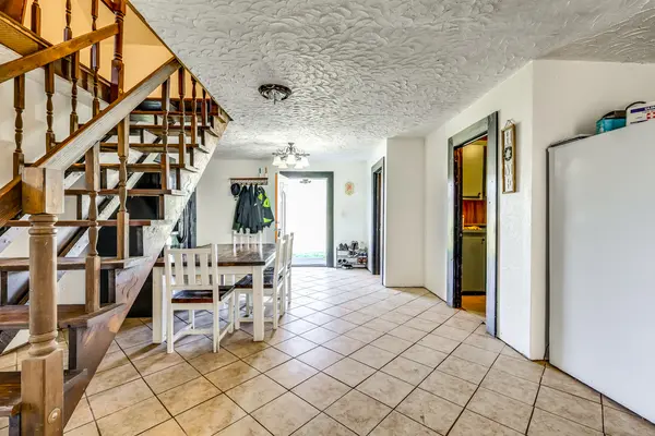 Centralized Efficient Flow Focused for Team/Family Gathering/Meeting