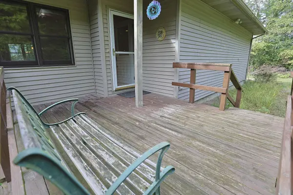 1038 E Freeland Road, Merrill, MI 48637