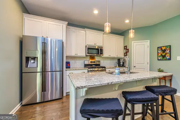 19 S York DR, Newnan, GA 30265