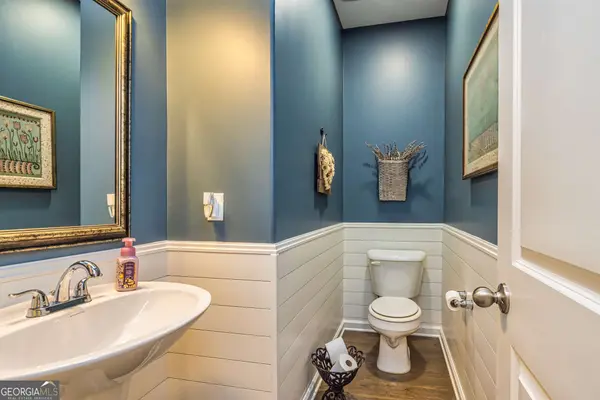 19 S York DR, Newnan, GA 30265