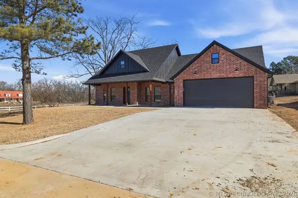 1906 Boxer LN, Durant, OK 74701