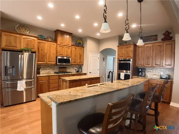 1132 Creekside Pond RD, Seguin, TX 78155