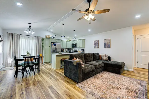 609 Highland DR, Salem, IN 47167