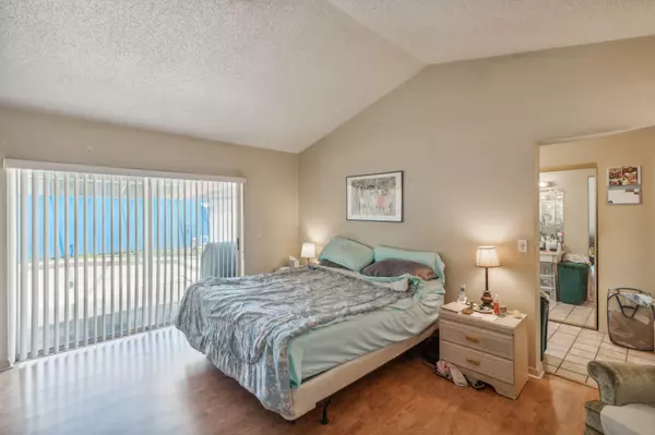 Orlando, FL 32808-1729,4912 Easter Cir #12