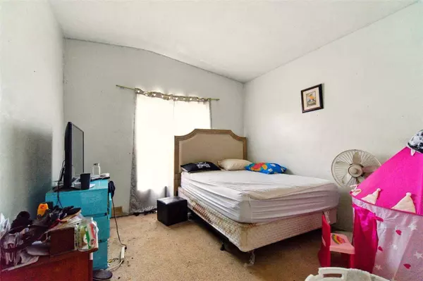 2504 CARIBBEAN CT, Orlando, FL 32805