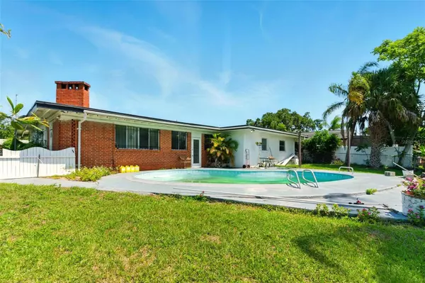 2504 CARIBBEAN CT, Orlando, FL 32805