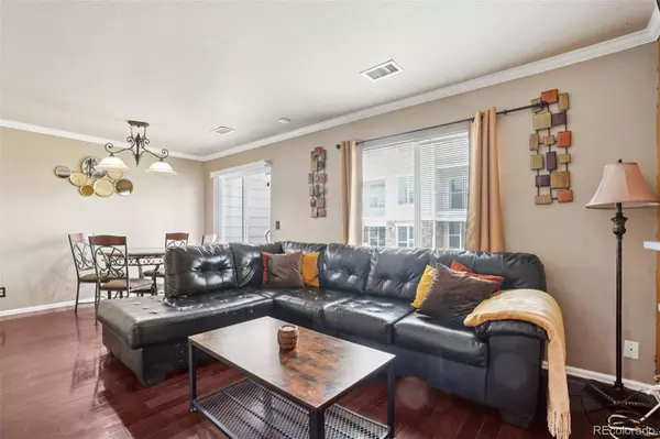 5888 N Biscay ST #B, Denver, CO 80249