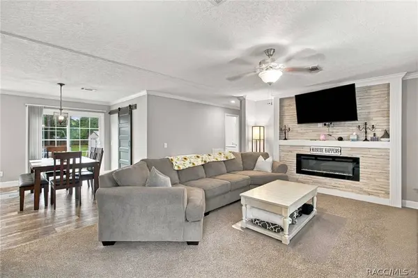 9900 W Pinespring CT, Crystal River, FL 34428