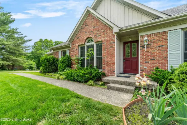 4112 Suwanee Dr, La Grange, KY 40031