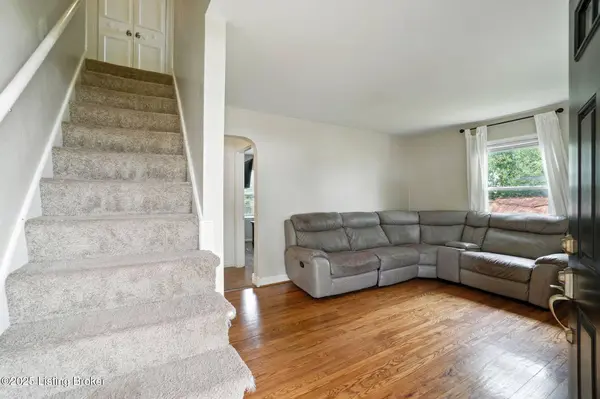 1010 Reeves Rd, Louisville, KY 40219
