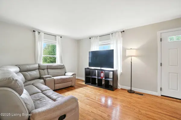 1010 Reeves Rd, Louisville, KY 40219