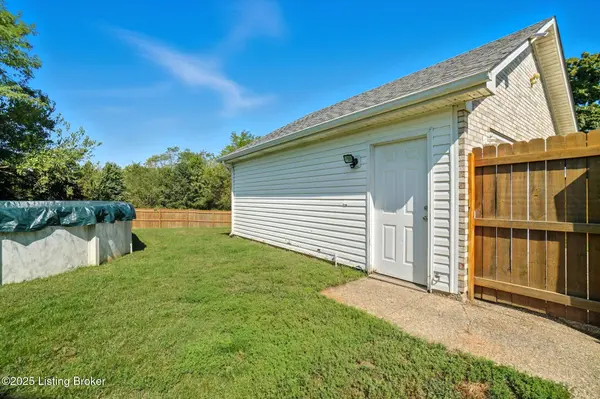 13042 Bessels Blvd, Louisville, KY 40272