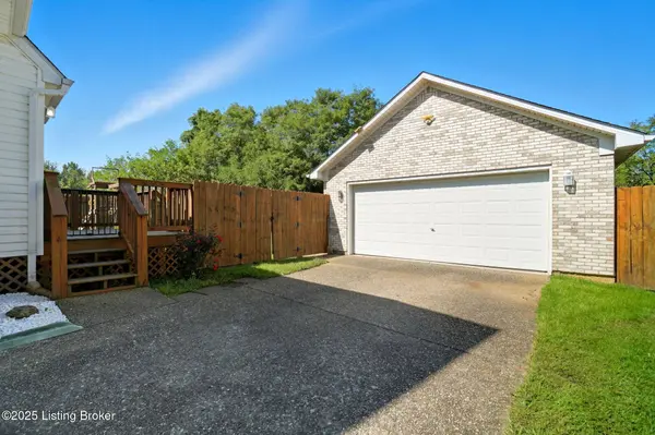 13042 Bessels Blvd, Louisville, KY 40272