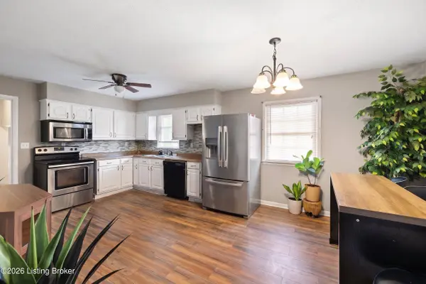 5316 Oak Lea Dr, Louisville, KY 40216