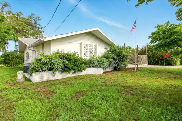 5728 Colonial DR, New Port Richey, FL 34653