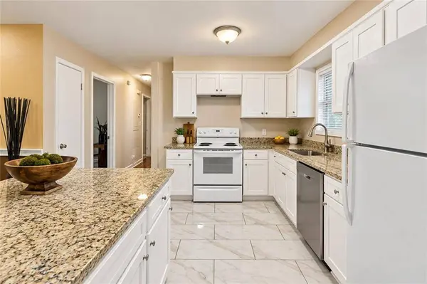 3249 Renault RD SE, Atlanta, GA 30354