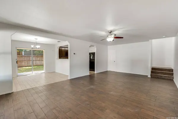 3606 Friendly Acres, Selma, TX 78154