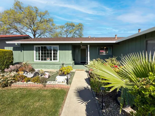 619 E Robinhood DR, Stockton, CA 95207