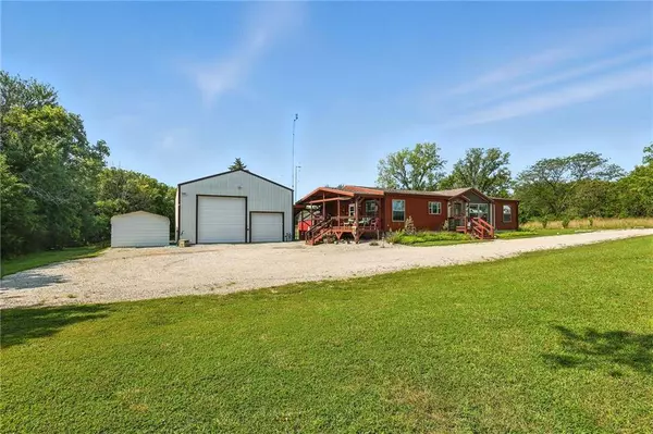 1082 NE 75 RD, Knob Noster, MO 65336