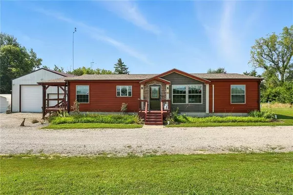 1082 NE 75 RD, Knob Noster, MO 65336