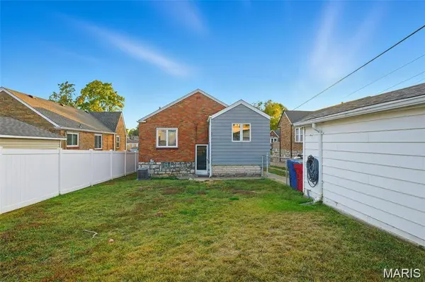 317 Tacoma DR, Unincorporated, MO 63125