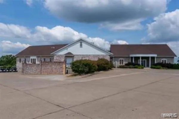 9979 Lincoln DR, Unincorporated, MO 63050