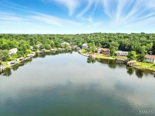 10056 Waterford DR, Unincorporated, MO 63050