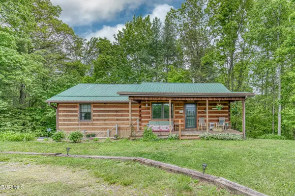 996 Fox Hollow RD, Mountain City, TN 37683