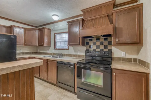 1122 Anderson LOOP, Greeneville, TN 37743