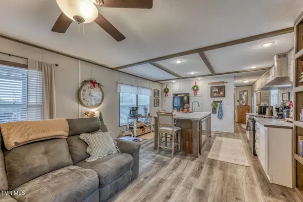 195 Fork Branch RD, Rogersville, TN 37857