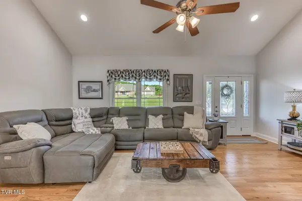 139 Jay Armentrout RD, Jonesborough, TN 37659