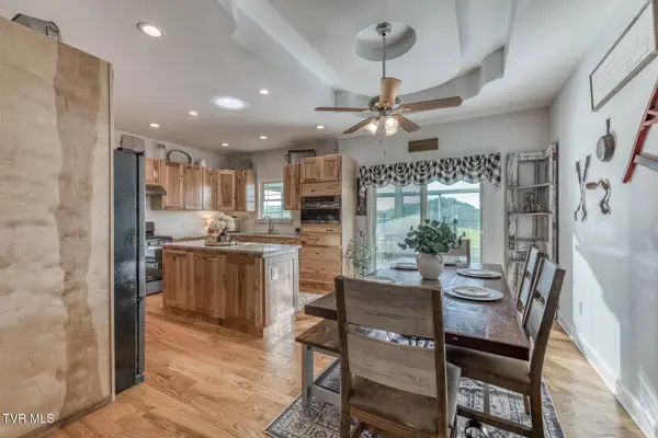 139 Jay Armentrout RD, Jonesborough, TN 37659