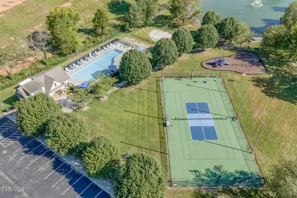 506 Katerina DR, Morristown, TN 37814