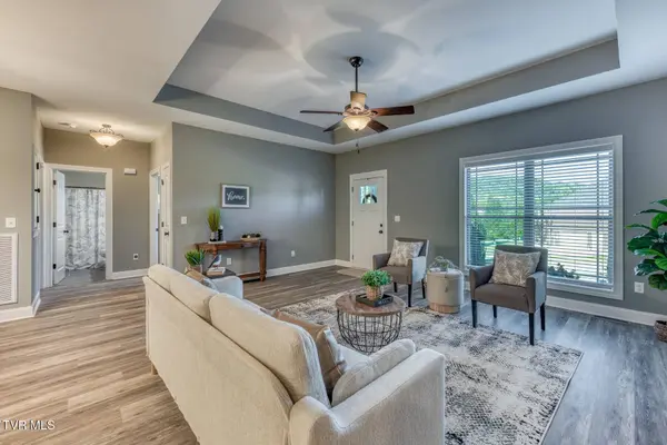 506 Katerina DR, Morristown, TN 37814