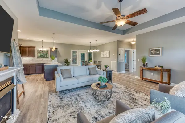 506 Katerina DR, Morristown, TN 37814