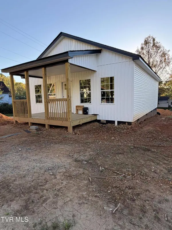 1008 Henry ST, Johnson City, TN 37601